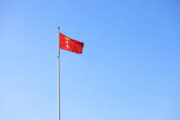 Flaggenstadt Danzig im Himmel Hintergrund Polen — Stockfoto