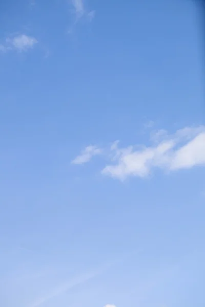 Cielo azul con meteorología de nubes — Foto de Stock