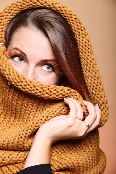 Autumn woman fresh girl glamour brown hair eye-lashes — Stock Photo, Image