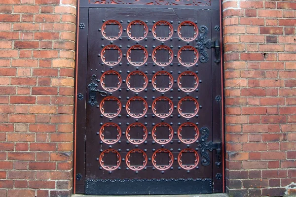 Une vieille poignée de porte en métal — Photo