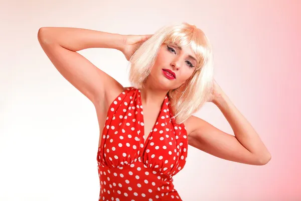 Young beautiful caucasian woman posing retro — Stock Photo, Image