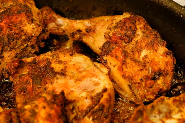 Roasted chicken on pan. — Stock Photo, Image