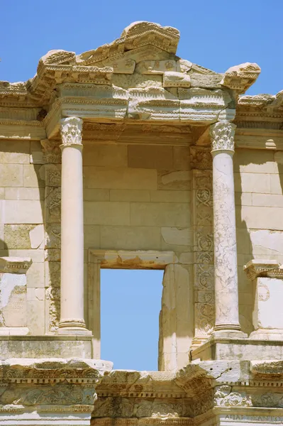 Kolommen celsus bibliotheek - oude ephsus Turkije — Stockfoto