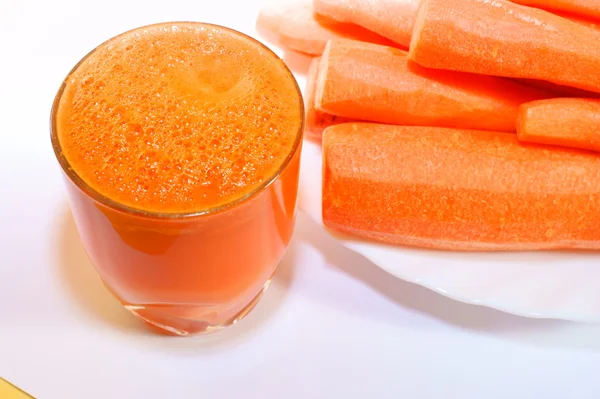 Succo di carota in vetro — Foto Stock