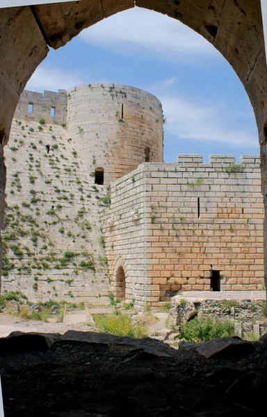 Крак-де-Шевалье, цитадель башня, крепостные стены, крестоносцы крепость, Сирия — стоковое фото