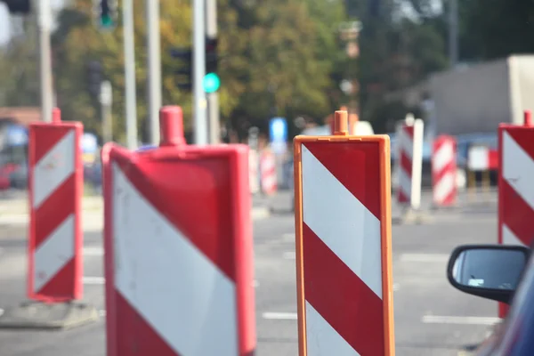 Yol kapalı uyarı levhası trafik işaretleri — Stok fotoğraf