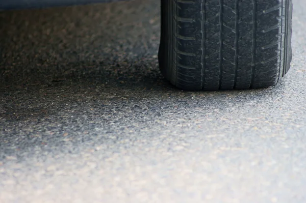 Tire on road. — Stock Photo, Image