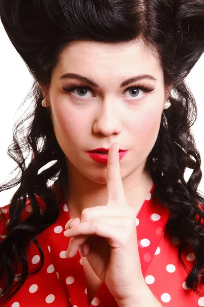 Dedo menina perto da boca gesto silêncio — Fotografia de Stock