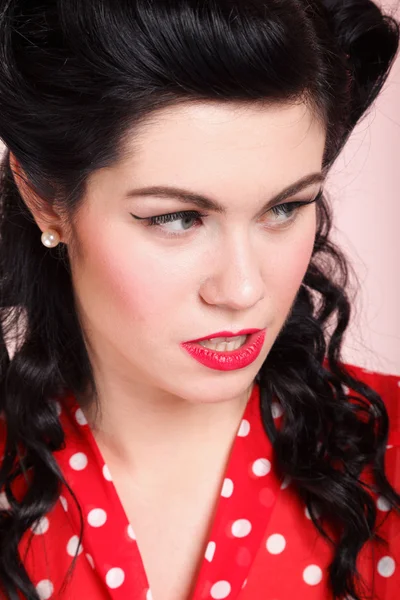 Close up woman with pinup makeup hairstyle — Stock Photo, Image