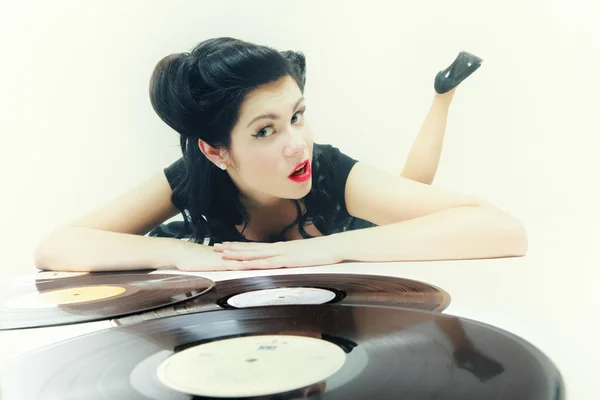 Sexy dziewczyna z analogicznym rekord phonography — Zdjęcie stockowe