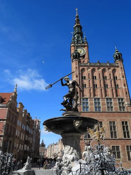 Neptuno Fuente y ayuntamiento en Gdansk, Polonia —  Fotos de Stock