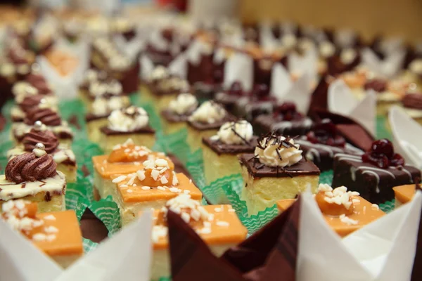 Odrůdy dorty zákusky stravování sladkosti — Stock fotografie