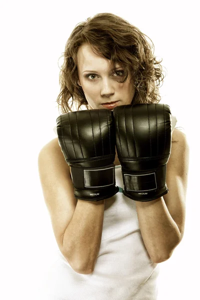 Fit mulher boxe - isolado sobre branco — Fotografia de Stock