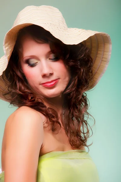 Beautiful spring woman portrait. Green concept — Stock Photo, Image