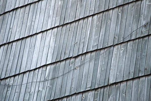 Detail of protective wooden shingle on roof — Stock Photo, Image