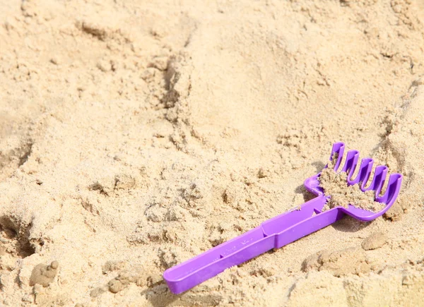 Dětské plážové hračky na písku — Stock fotografie