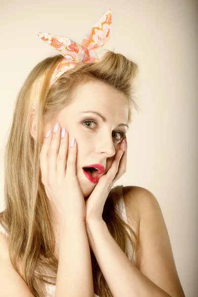 Bright picture of surprised woman face over gray — Stock Photo, Image