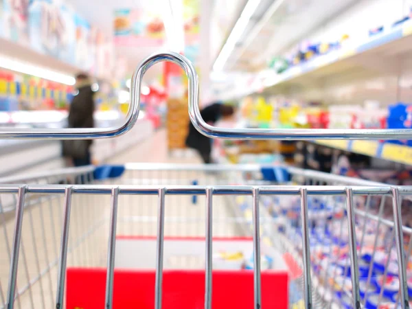 View of a shopping cart at supermarket — Stock Photo, Image