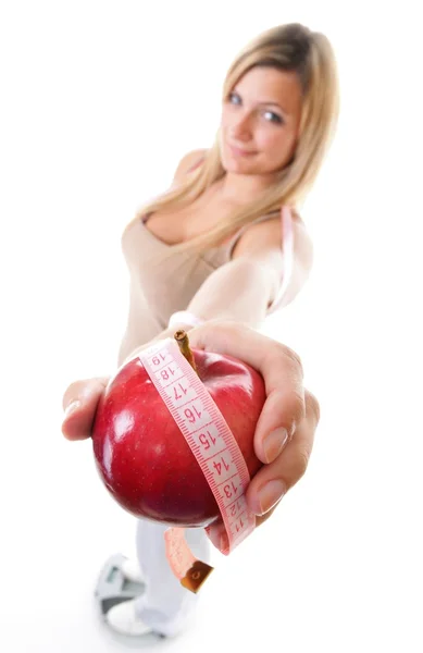 Tiempo para adelgazar la dieta. Mujer con manzana — Foto de Stock