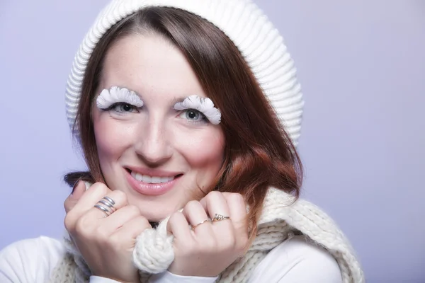 Winter mode vrouw warme kleding creatieve make-up — Stockfoto