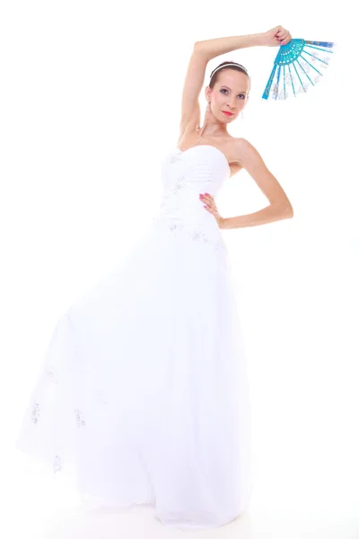Trouwdag. romantische bruid in witte jurk ventilator geïsoleerd — Stockfoto