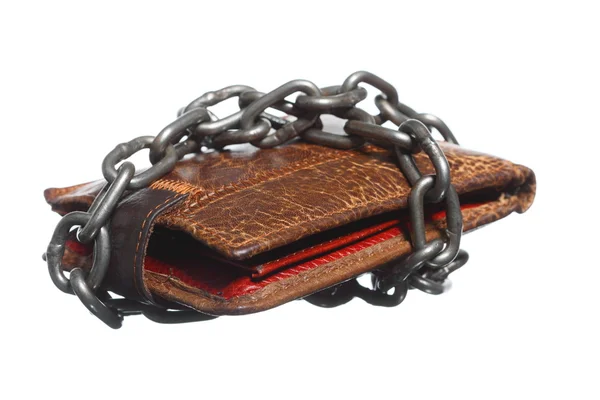 Empty wallet in chain - poor economy, end of spending — Stock Photo, Image