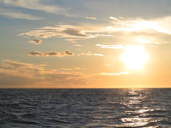 Dramatic sunset over the Baltic sea — Stock Photo, Image