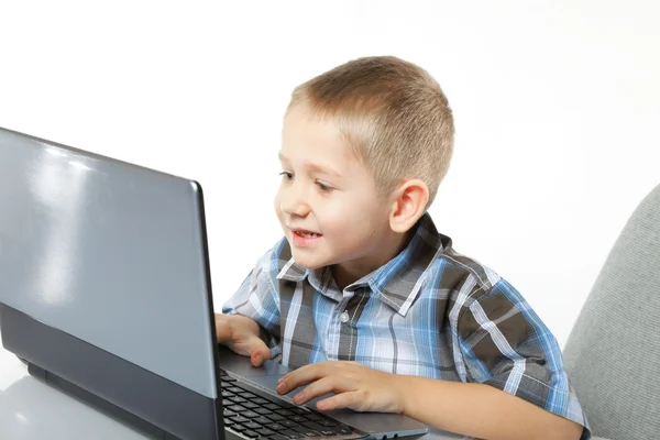 Computer addiction child with laptop notebook — Stock Photo, Image