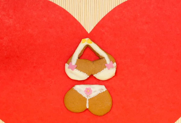 Bikini underwear shape gingerbread cake cookie red heart love symbol — Stock Photo, Image