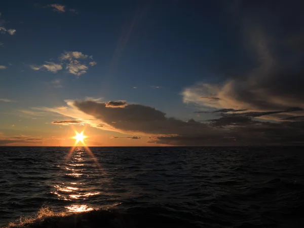 Dramatic sunset over the Baltic sea — Stock Photo, Image