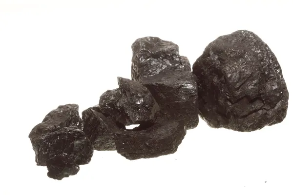 Kohleklumpen Carbon Nugget isoliert auf weiß — Stockfoto