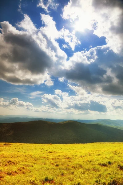 Hory kopce krajina Bieszczady Polsko — Stock fotografie