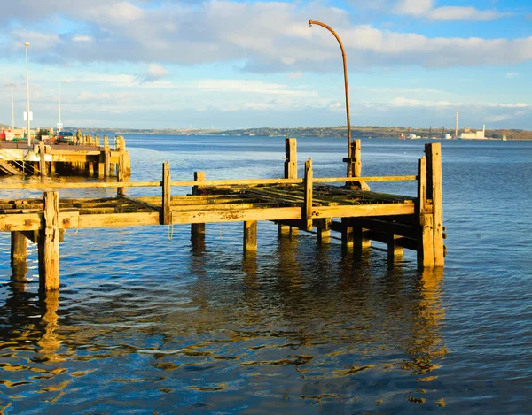 COBH, IRELAND - NOVEMBER 26 : Old Titanic pier on November 26, 2012 in Cobh Ireland — Stock Photo, Image