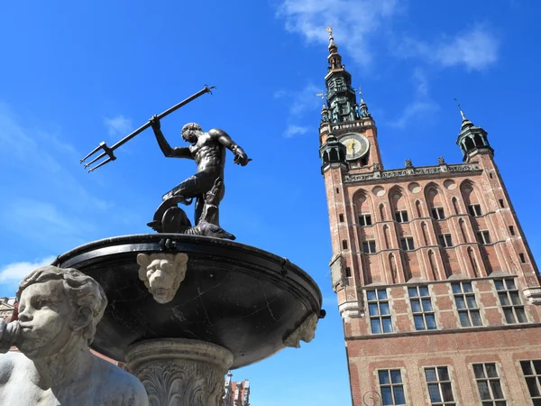 Neptunbrunnen und Rathaus in Danzig, Polen — Stockfoto