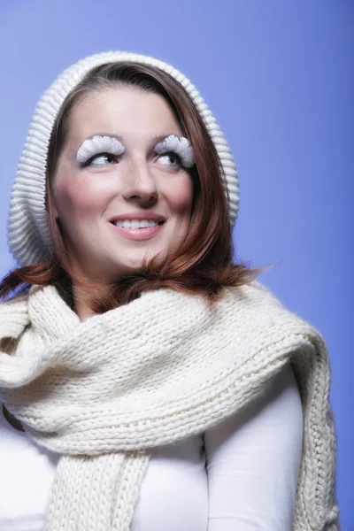 Winter mode vrouw warme kleding creatieve make-up — Stockfoto