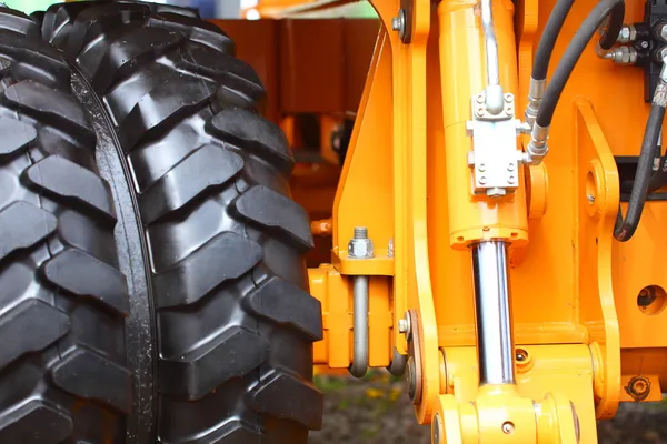 Detail big wheel of the heavy building dozer — Stock Photo, Image