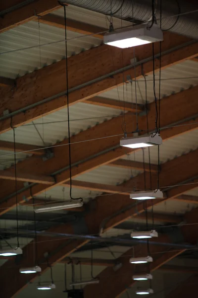 Groupe de lampes sur cellule de stade de sport. Énergie de puissance lumineuse — Photo
