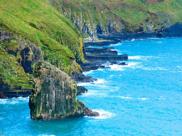 Irlandzki krajobraz. Wybrzeże Atlantyku County Cork, Irlandia — Zdjęcie stockowe