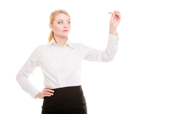 Femme d'affaires avec stylo écriture sur écran tableau blanc isolé — Photo