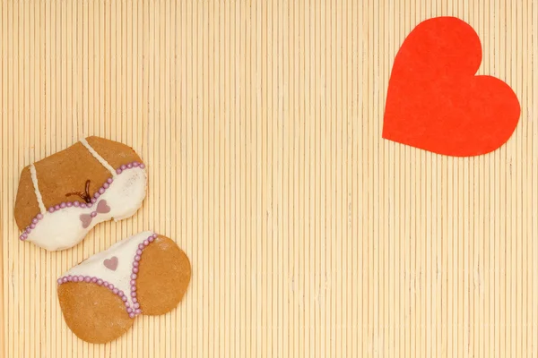 Bikini underwear shape gingerbread cake cookie red heart love symbol — Stock Photo, Image