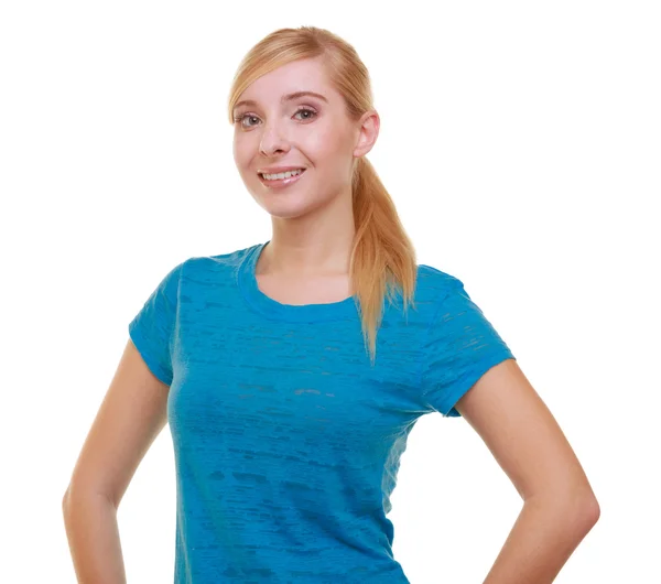 Portret dorywczo blond uśmiechający się dziewczynka kobiece kobieta studentka na białym tle. edukacja kolegium. — Zdjęcie stockowe
