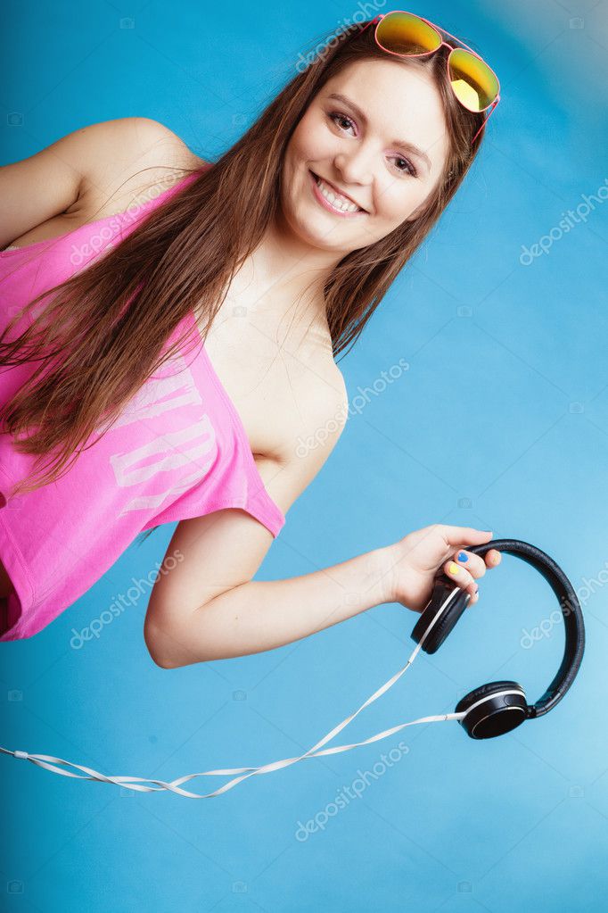 Velká prsa černá teen