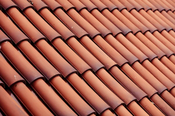Telhas vermelhas telhado textura arquitetura fundo — Fotografia de Stock