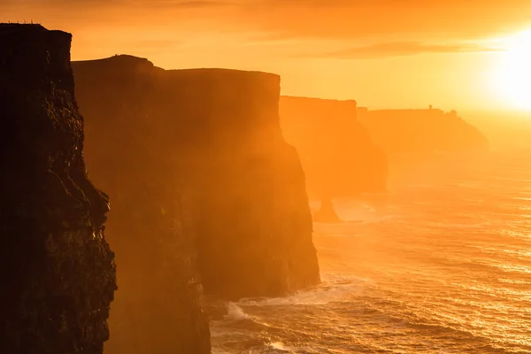 Cliffs of Moher at sunset in Co. Clare, Ireland Europe — Stock Photo, Image