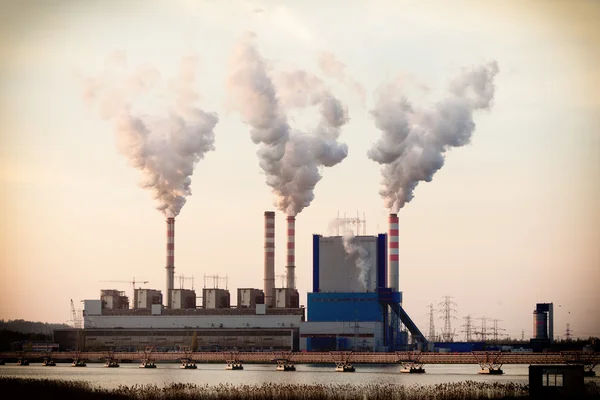 Smoke from chimney of power plant station — Stock Photo, Image