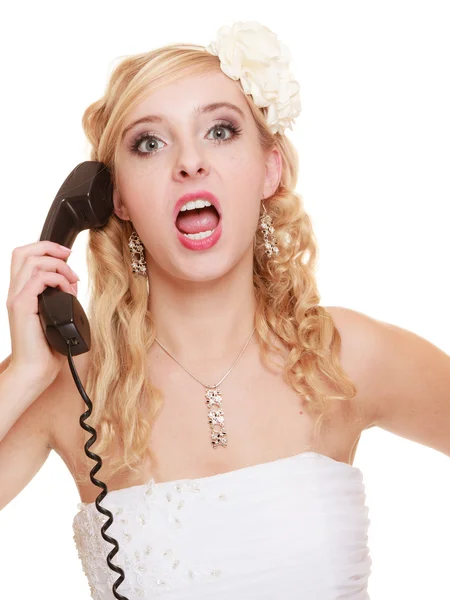 Boos vrouw fury bruid praten over telefoon — Stockfoto