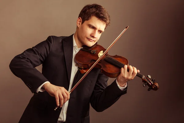 Man violinisten spelar violin. — Stockfoto