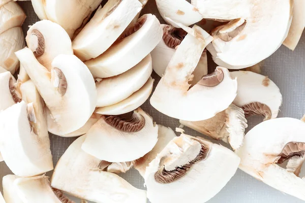 Шампигононы из свежих белых грибов — стоковое фото