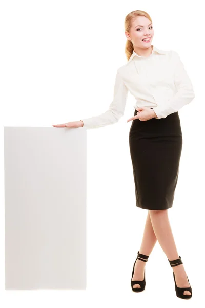 Businesswoman holding blank copy space banner — Stock Photo, Image