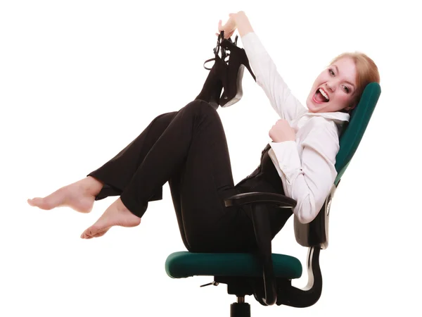 Mujer de negocios relajándose en la silla . — Foto de Stock